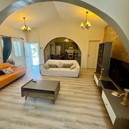 Karakum With Private Pool Kyrenia * Kyrenia (Northern Cyprus)