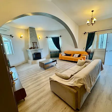 Karakum With Private Pool Kyrenia Villa *