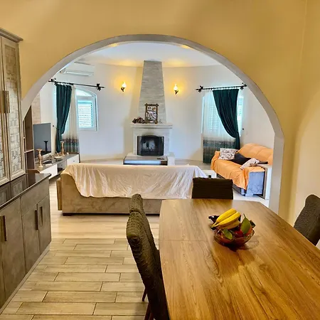 Villa Karakum With Private Pool Kyrenia *